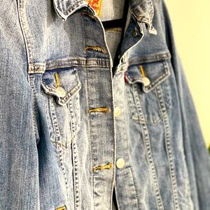 Levi’s denim jacket